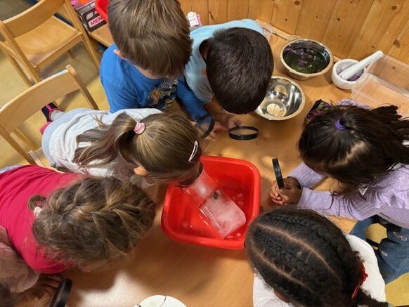 Wasserlabor begeistert Vorschulkinder